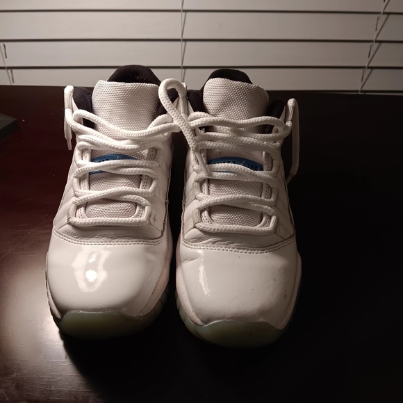 Air Jordan 11 - Picture 1 of 4